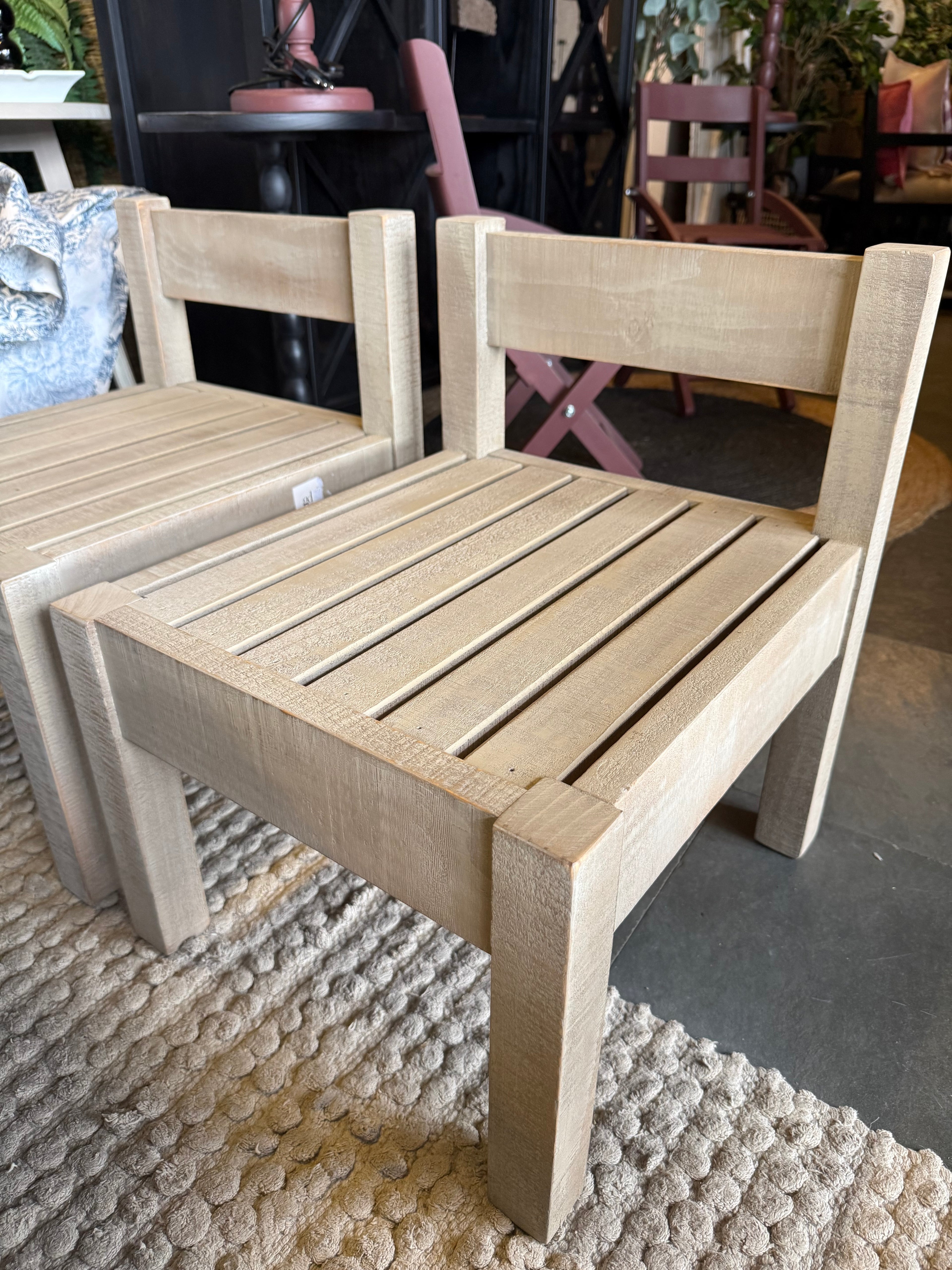 Silla Baja con Respaldo - Teñido Rústico 40x45x50
