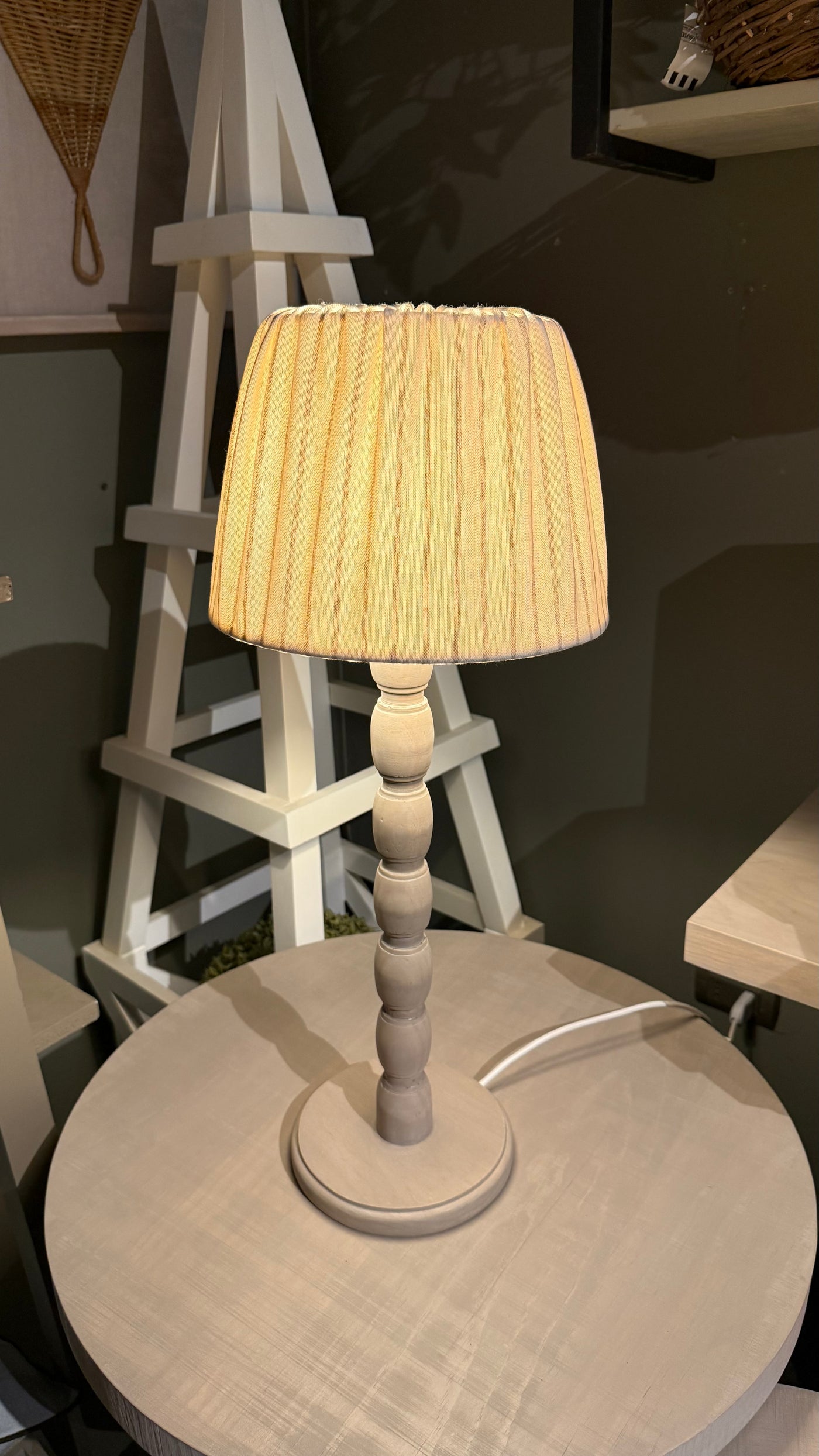 Lámpara de Mesa con Funda — Algodón con Líneas Base con Diseño Teñido Rústico 26x58