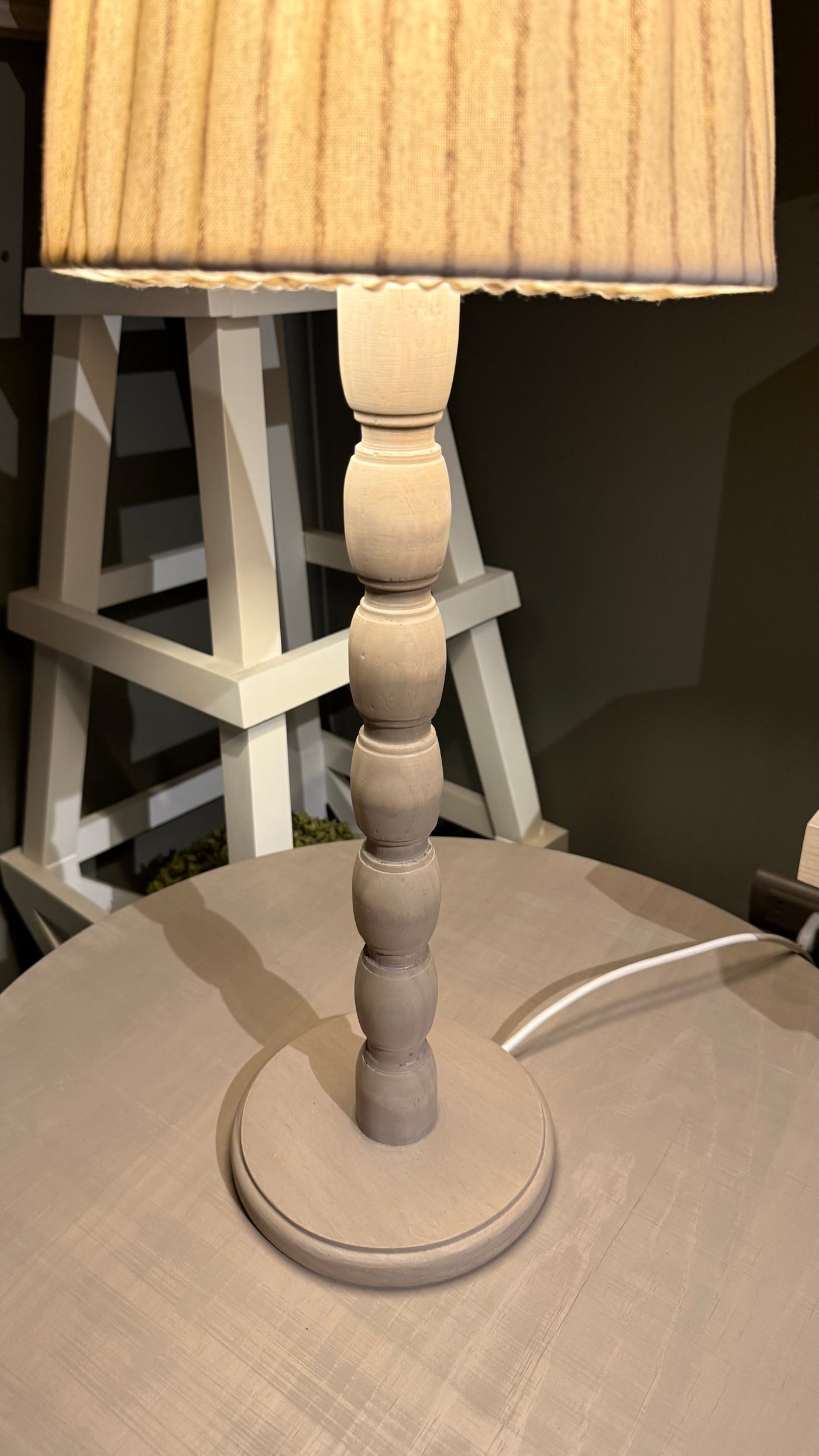 Lámpara de Mesa con Funda — Algodón con Líneas Base con Diseño Teñido Rústico 26x58