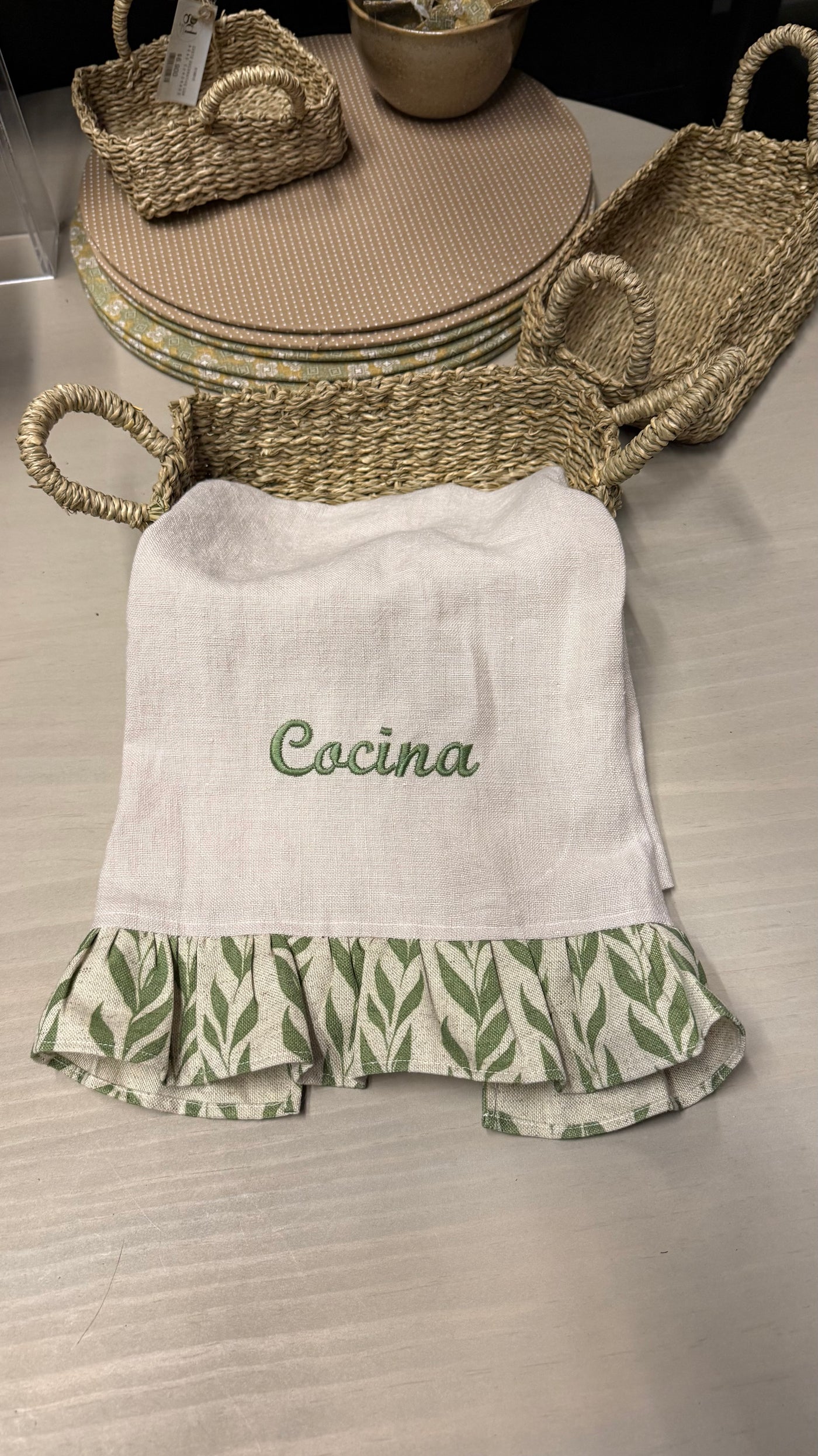 Paño lino — Vuelos Bordado Cocina Beige Diseños Verde 44x64