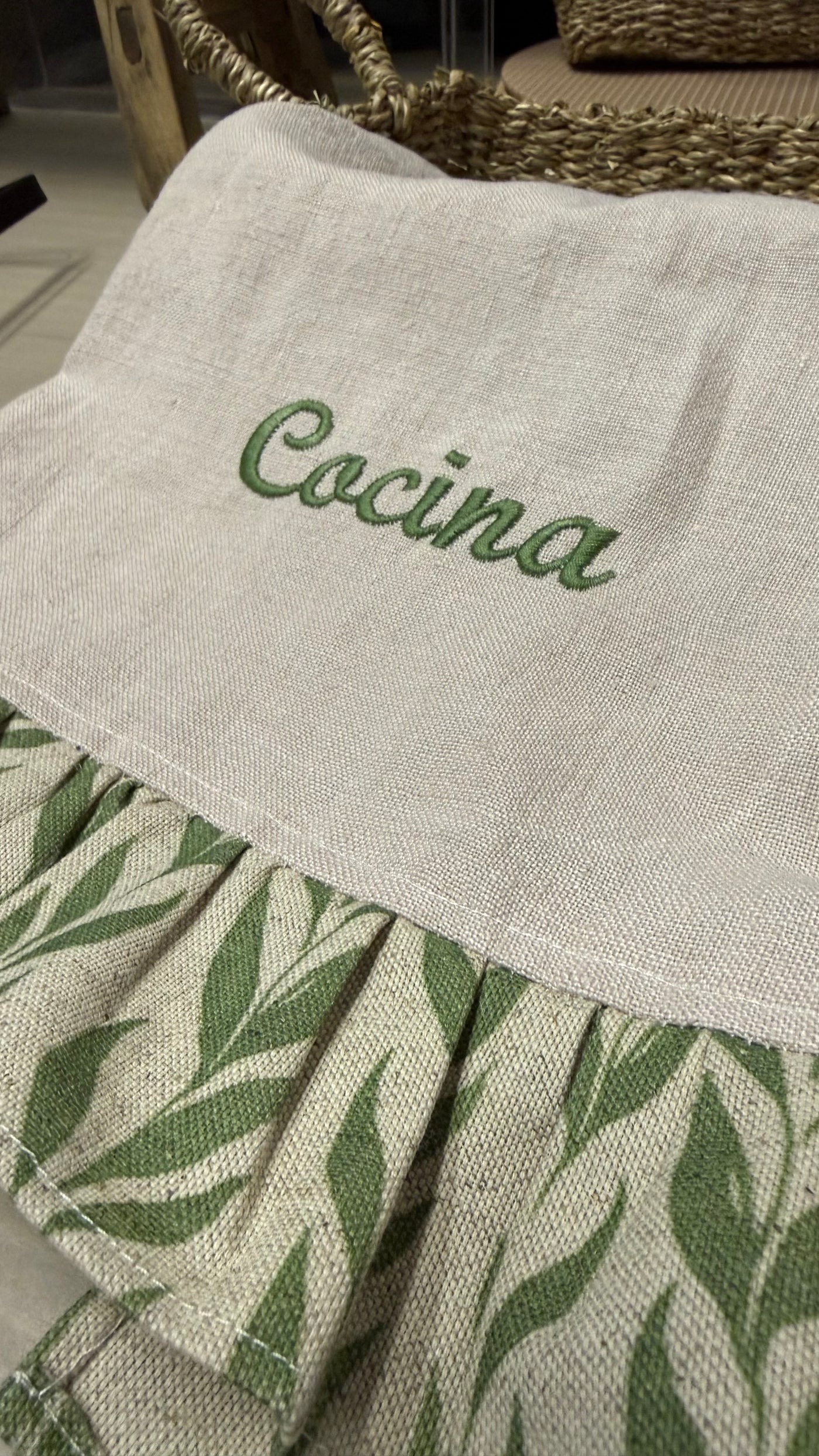 Paño lino — Vuelos Bordado Cocina Beige Diseños Verde 44x64