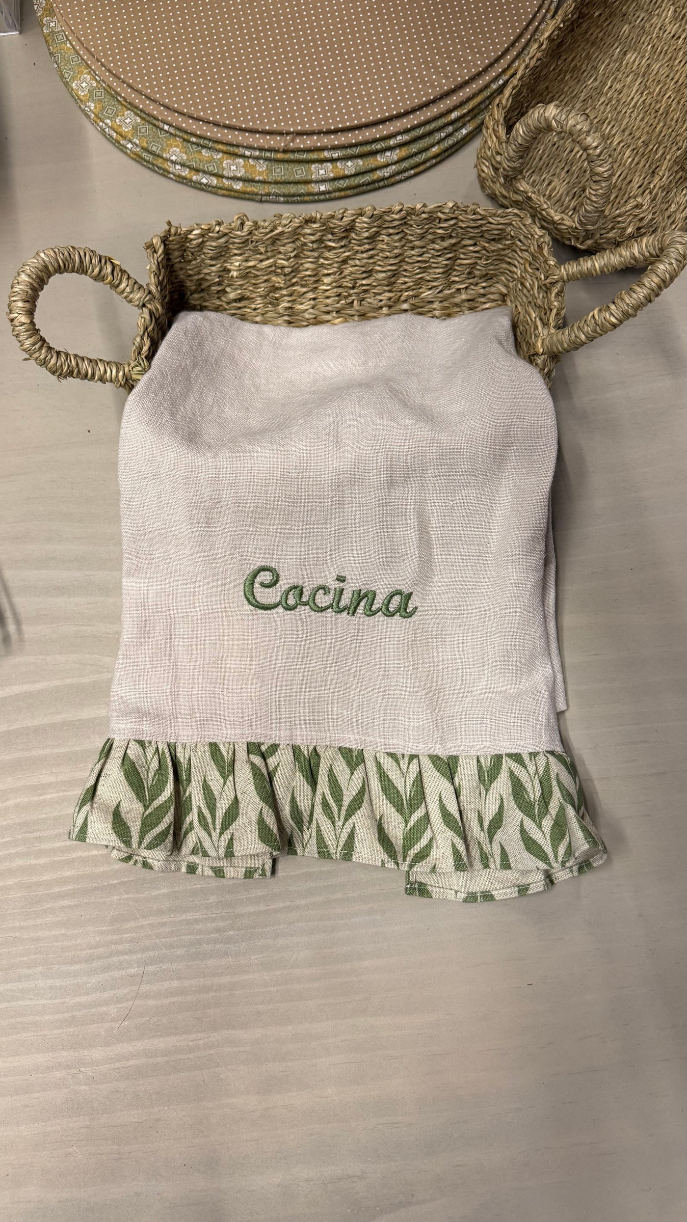 Paño lino — Vuelos Bordado Cocina Beige Diseños Verde 44x64