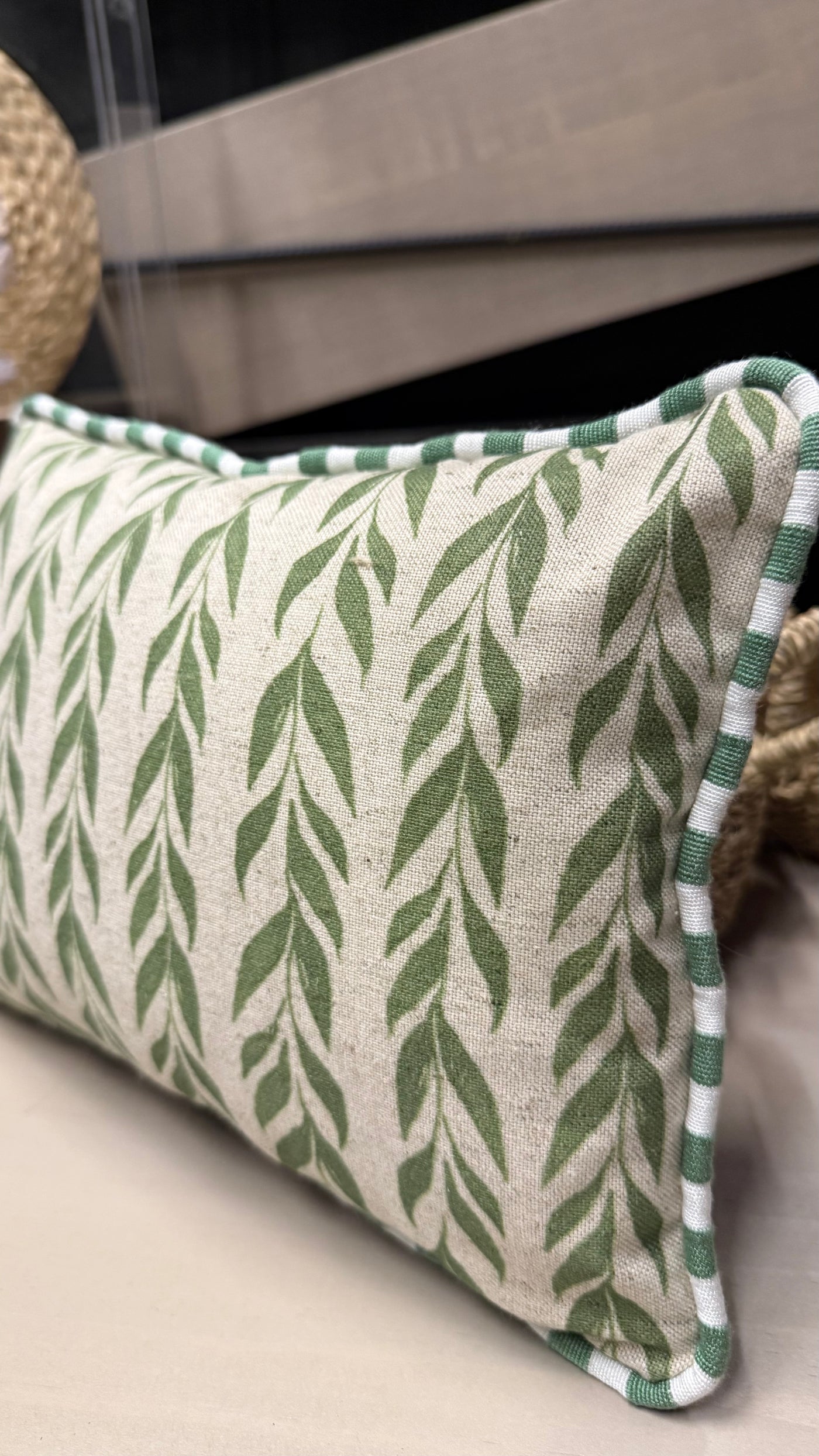 Cojín — Beige Detalles Verdes 30x20