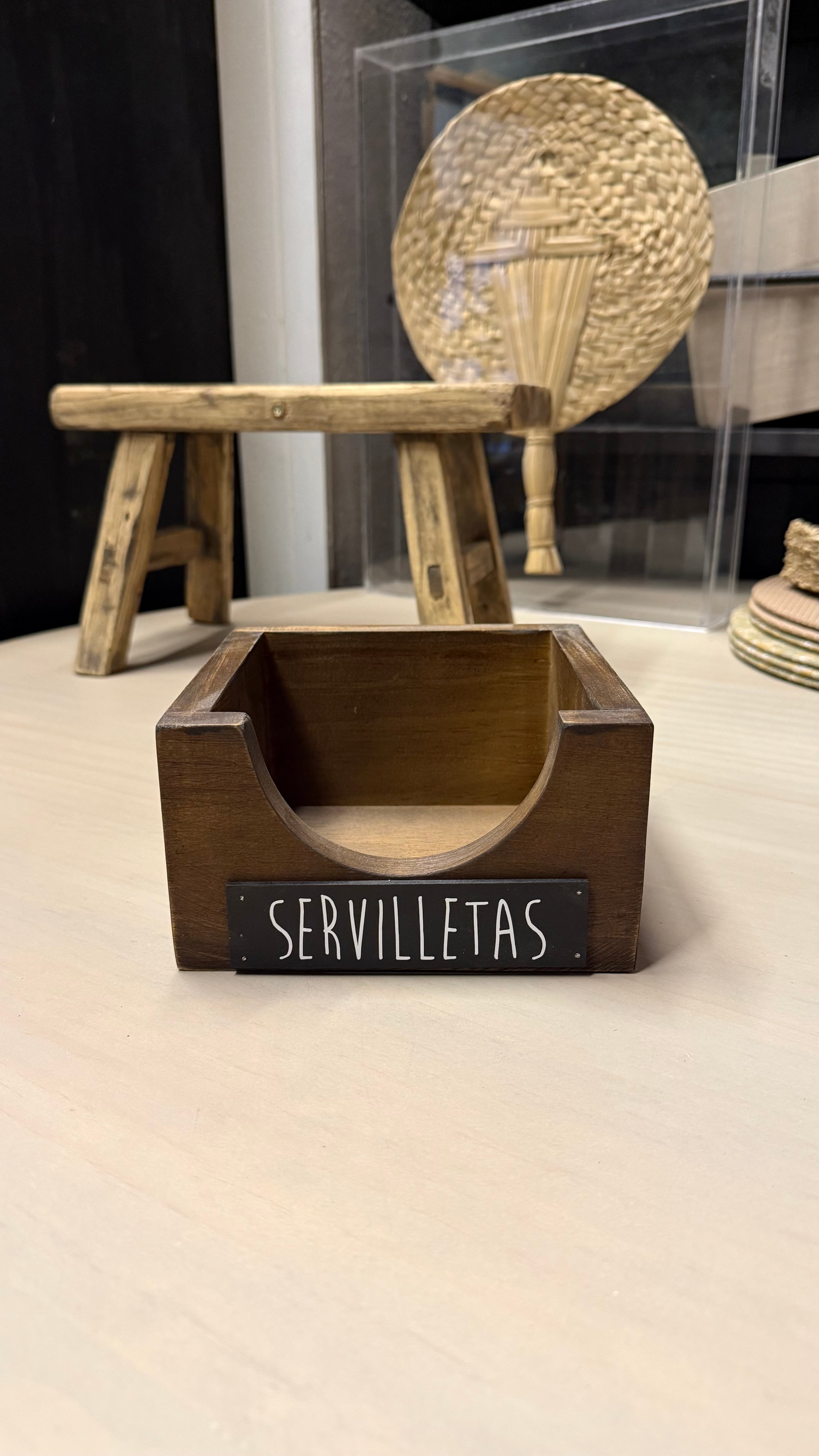 Servilletero Chico - Teñido Café 16x16x9