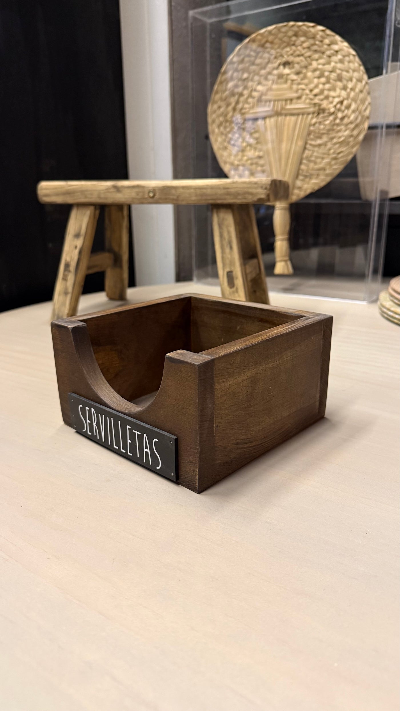 Servilletero Chico — Teñido Café 16x16x9
