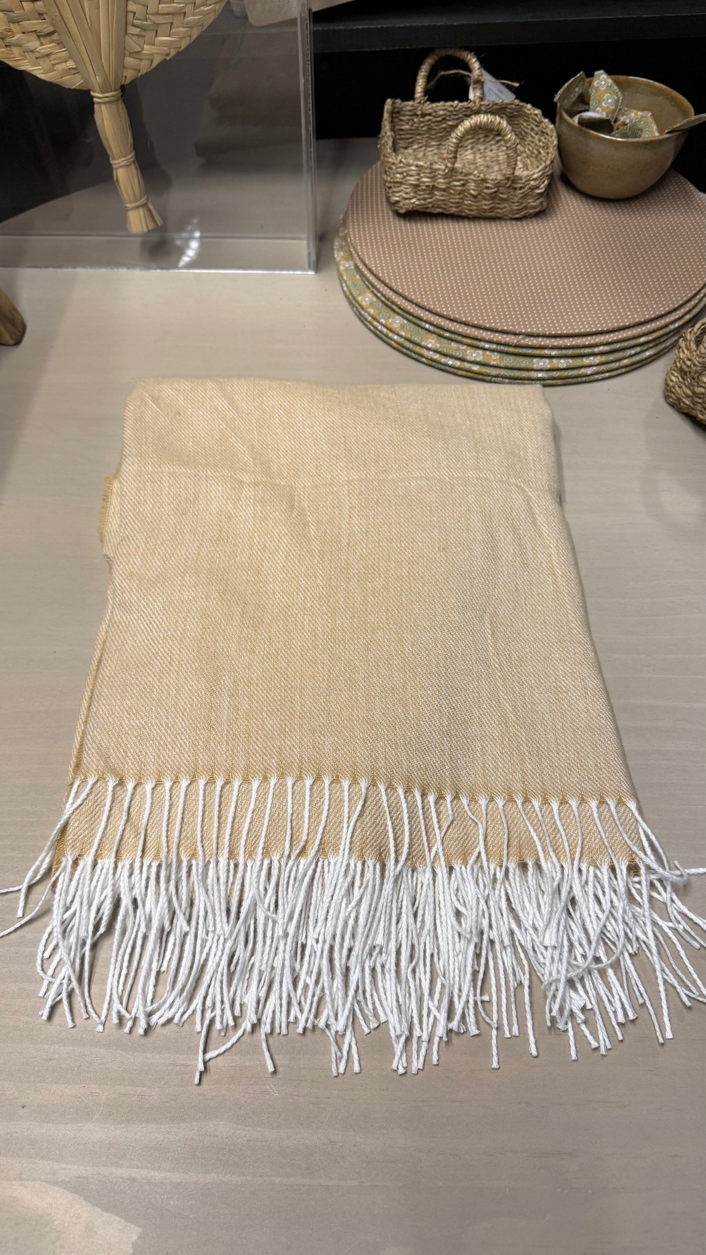 Chal — Con Flecos Beige 120x160