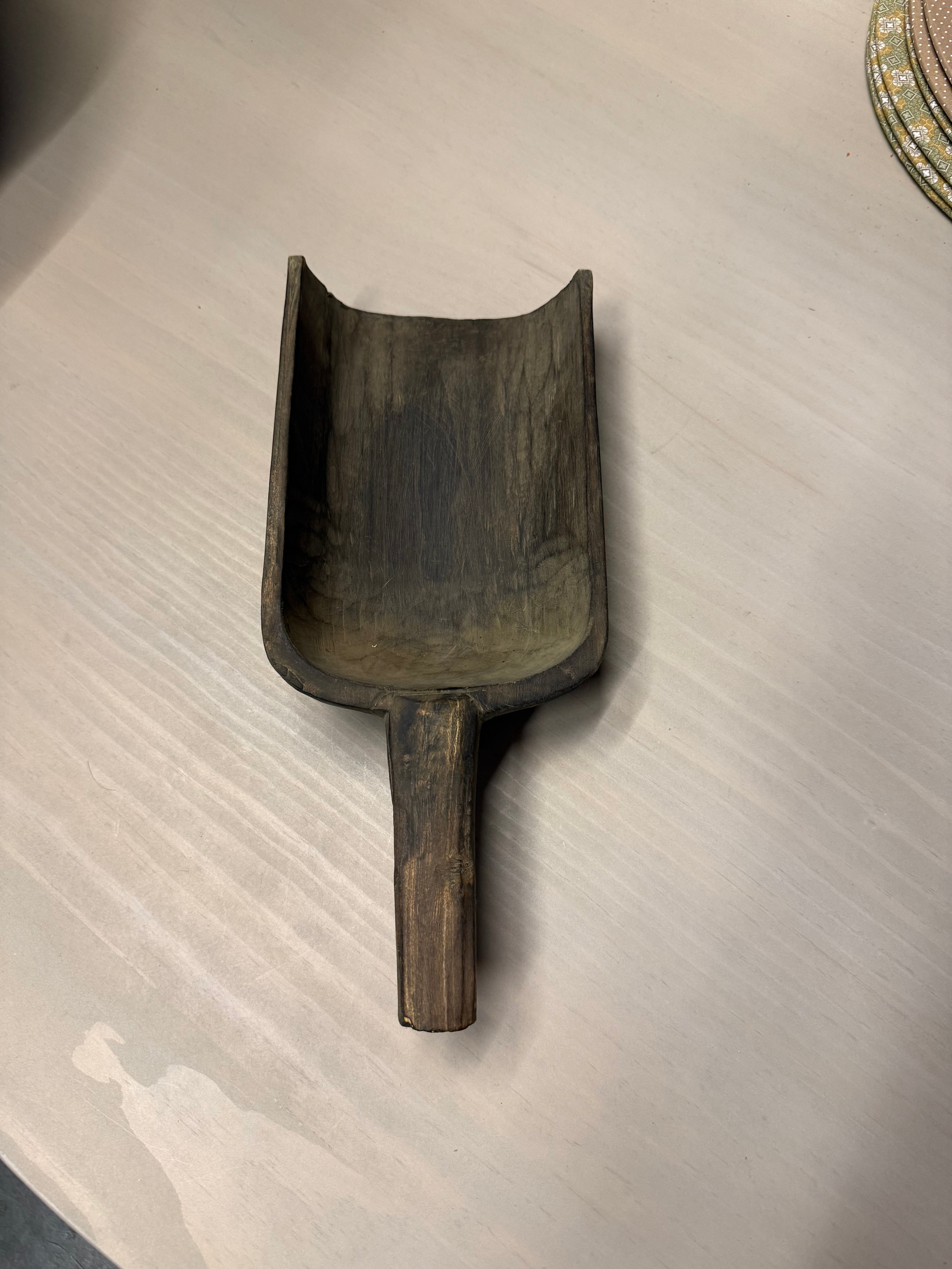Pala Decorativa de Madera Antigua - Tamaño Mediano 37x15.5x7