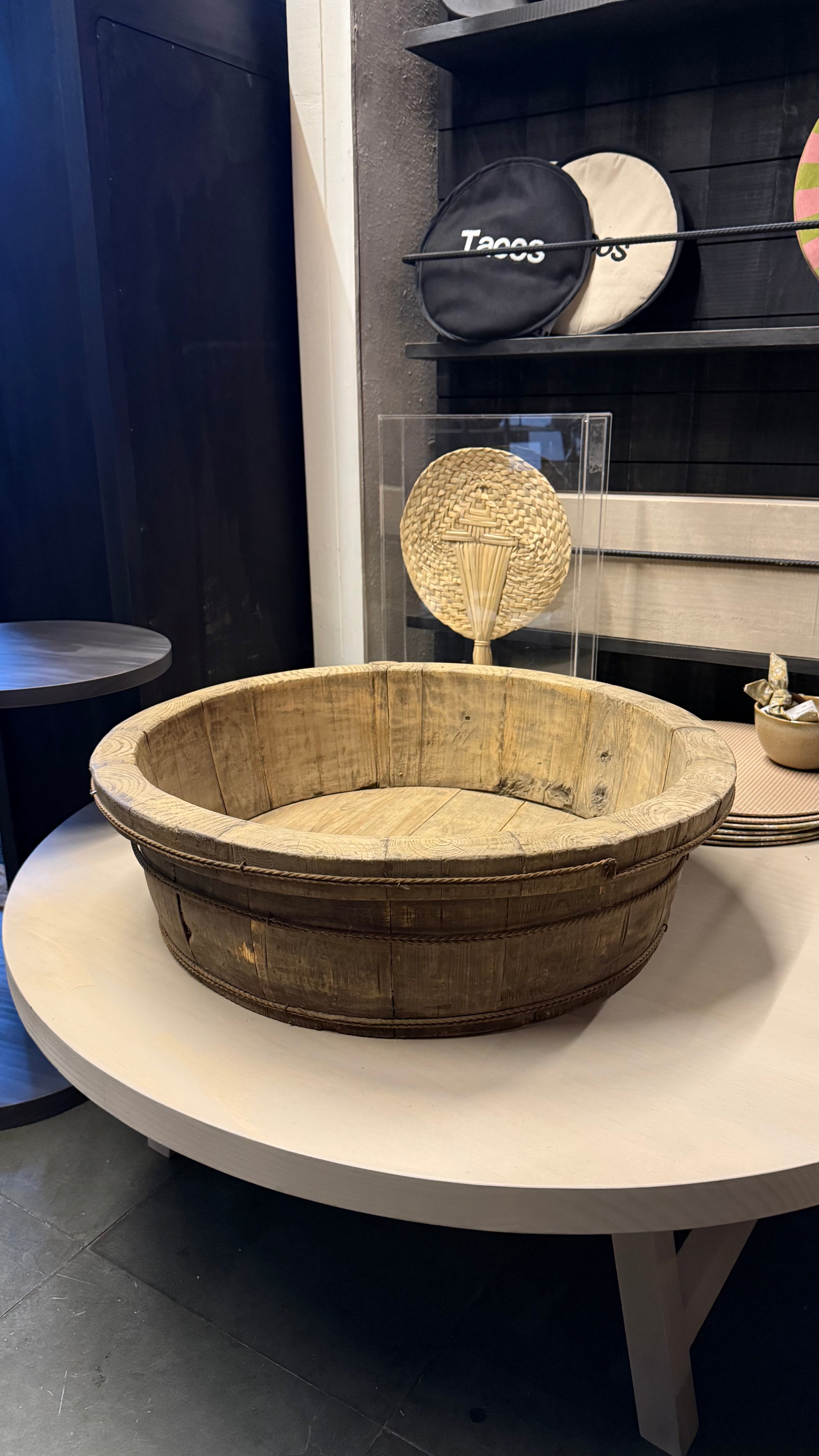 Batea de Madera Antigua - 63x63x19