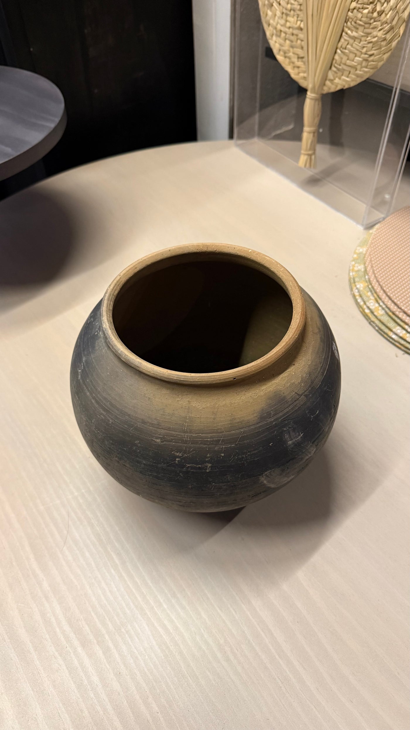 Jarrón Decorativo de Barro — Tamaño Mediano 25x25x21