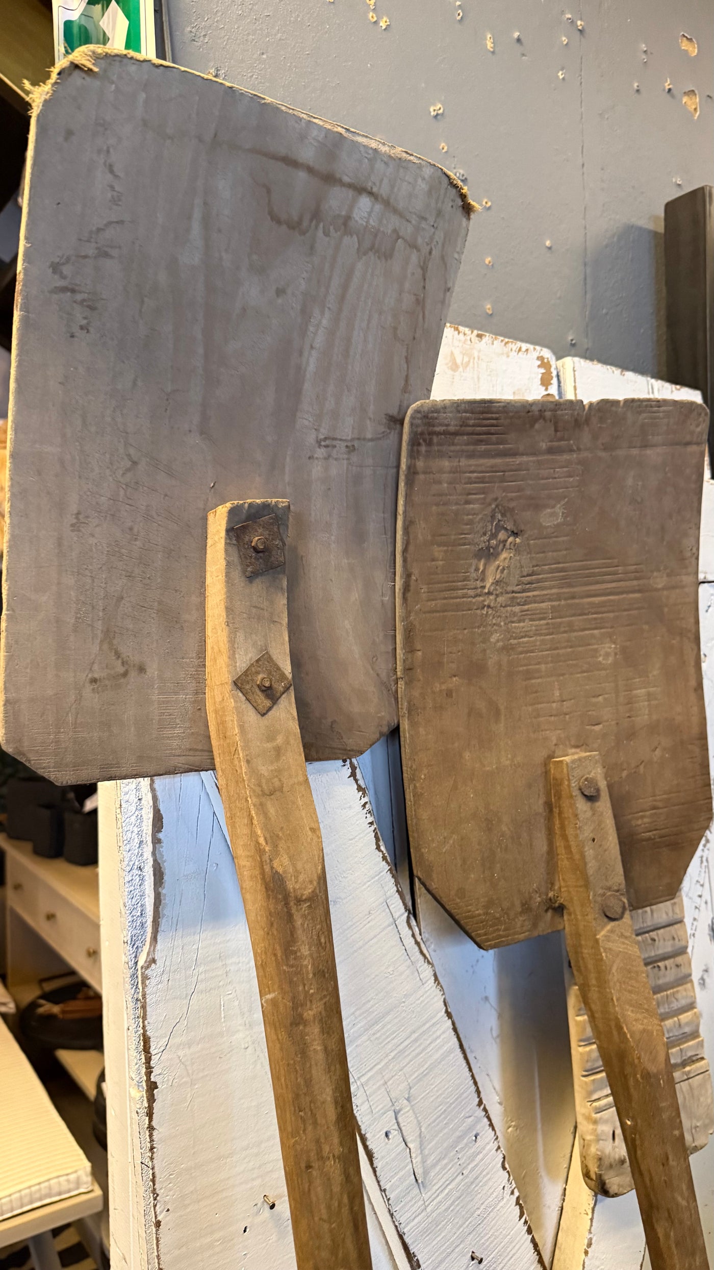 Pala de Madera Antigua — Tamaño Extra Grande 26x13x173