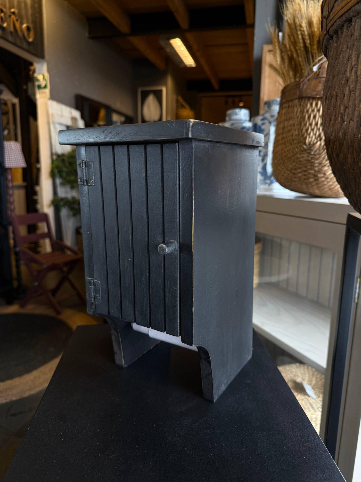 Porta Confort de Madera — Pátina Negra 16x18x30