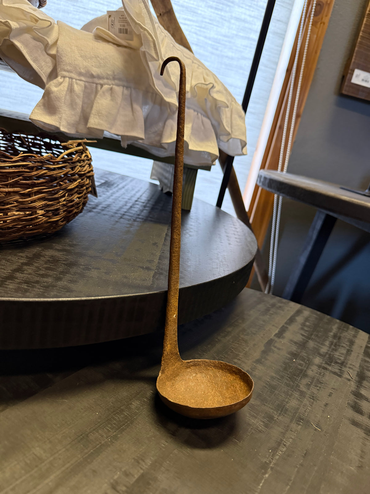 Cucharón Antiguo de Madera — Latón Oxidado Envejecido Tamaño Extra Chico 27x8x7