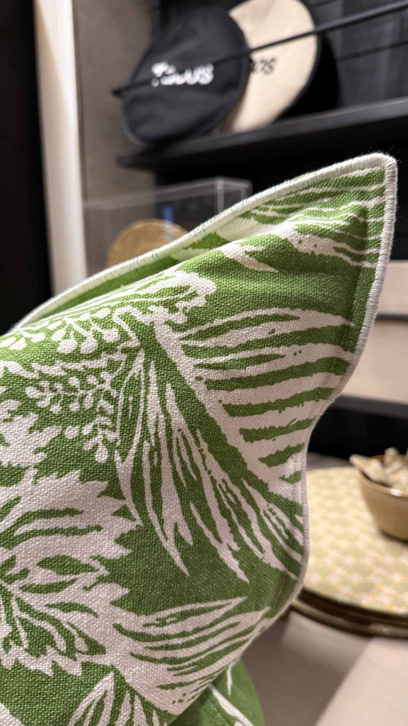 Cojín Bordado — Con Bordado con Diseño Borde Bordado Verde 50x50