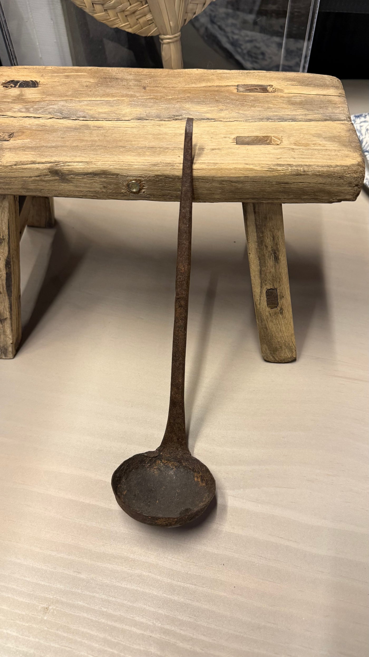 Cucharón Antiguo de Madera — Latón Oxidado Envejecido Tamaño Extra Chico 27x8x7