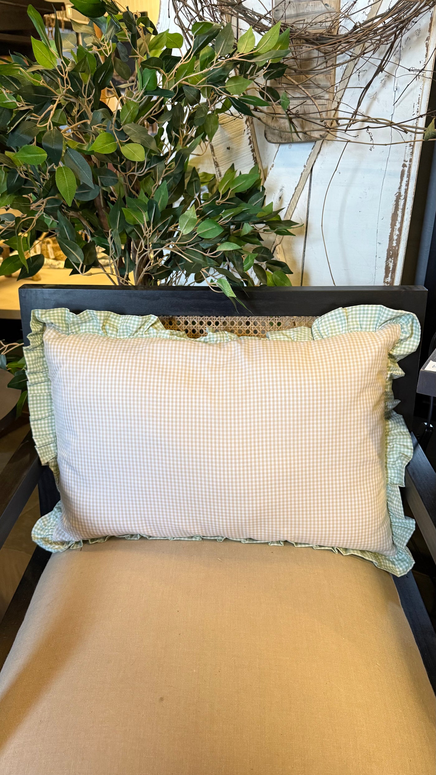 Cojín con Vuelos — Bordes con Vuelos Verde 60x40
