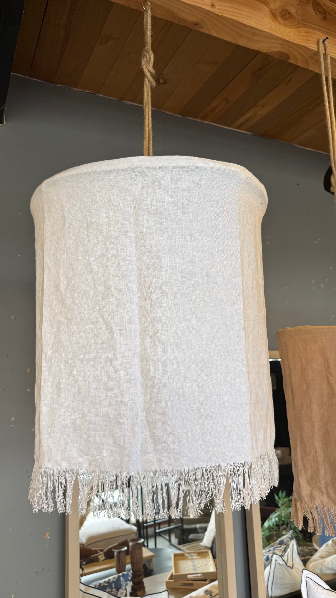 Lámpara Colgante con Funda de Lino con Flecos — Blanco 50x55