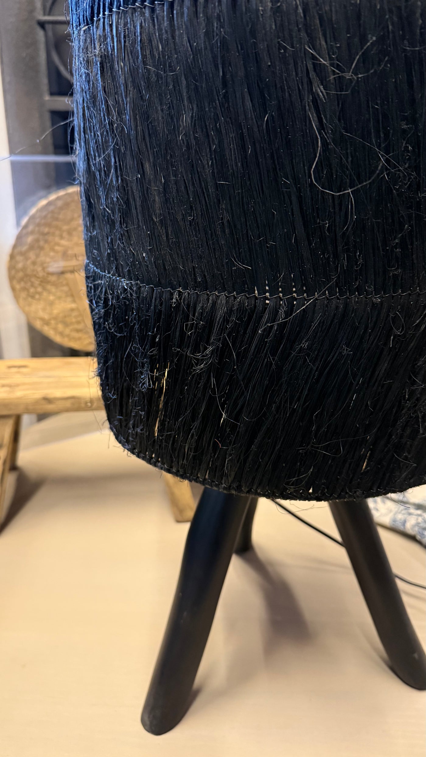 Lámpara de Mesa de Fibra — Negro 30x65