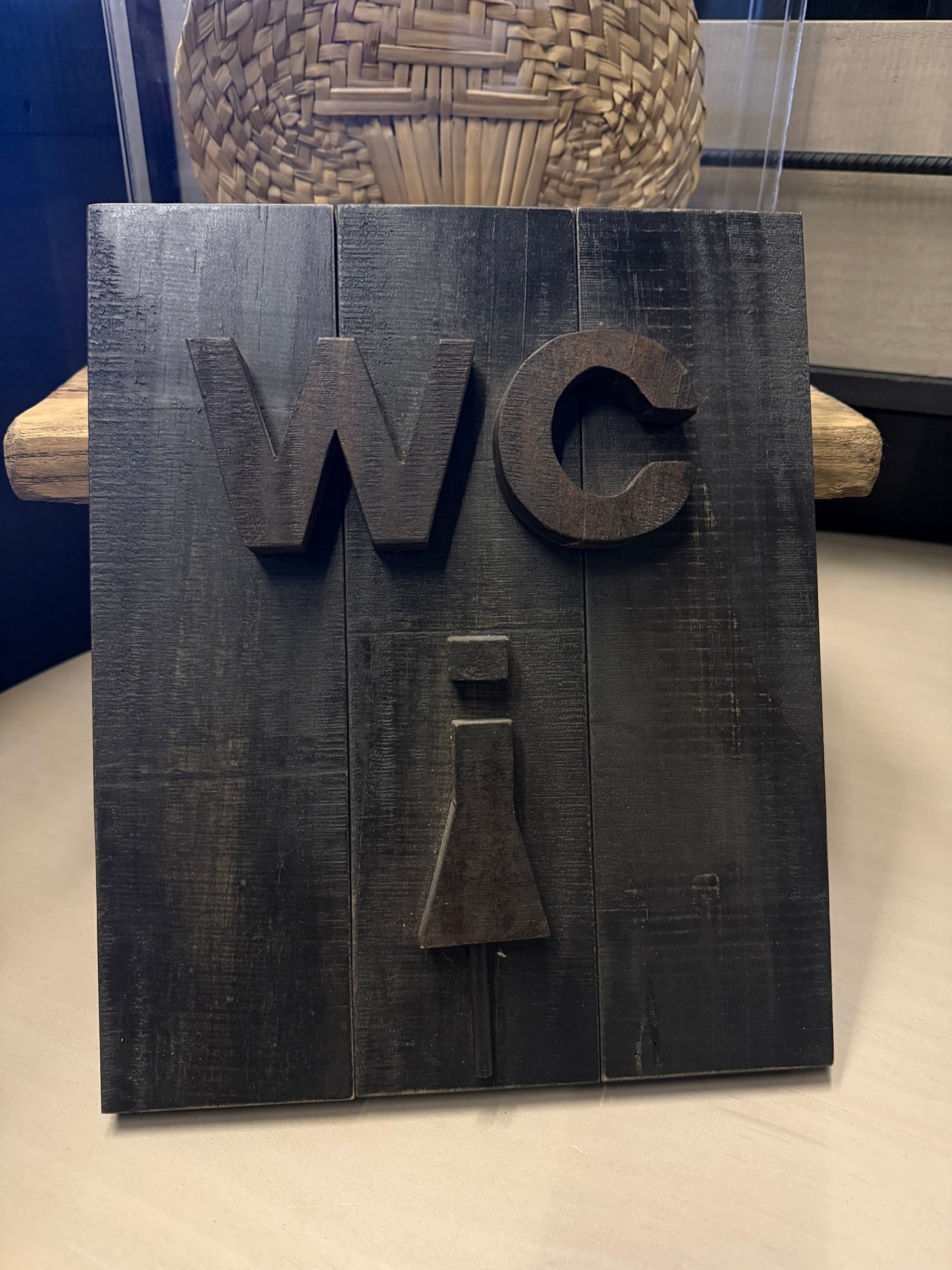 Letrero WC de Pino — Mujeres Aserrado Negro Envejecido 25x30