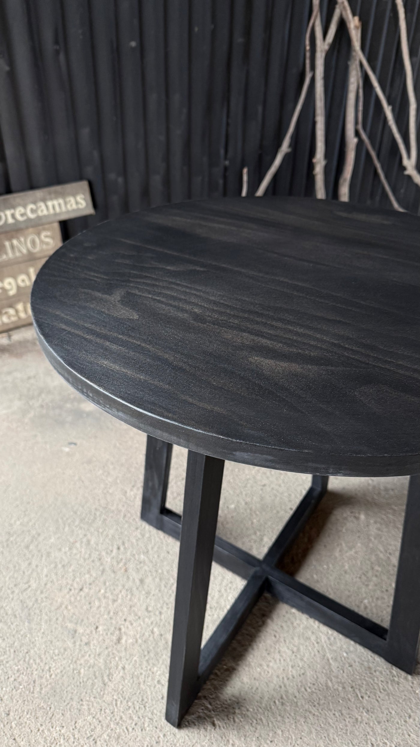 Mesa Lateral Ana — Pino Clear Pulido Pátina Negra 50x50x50