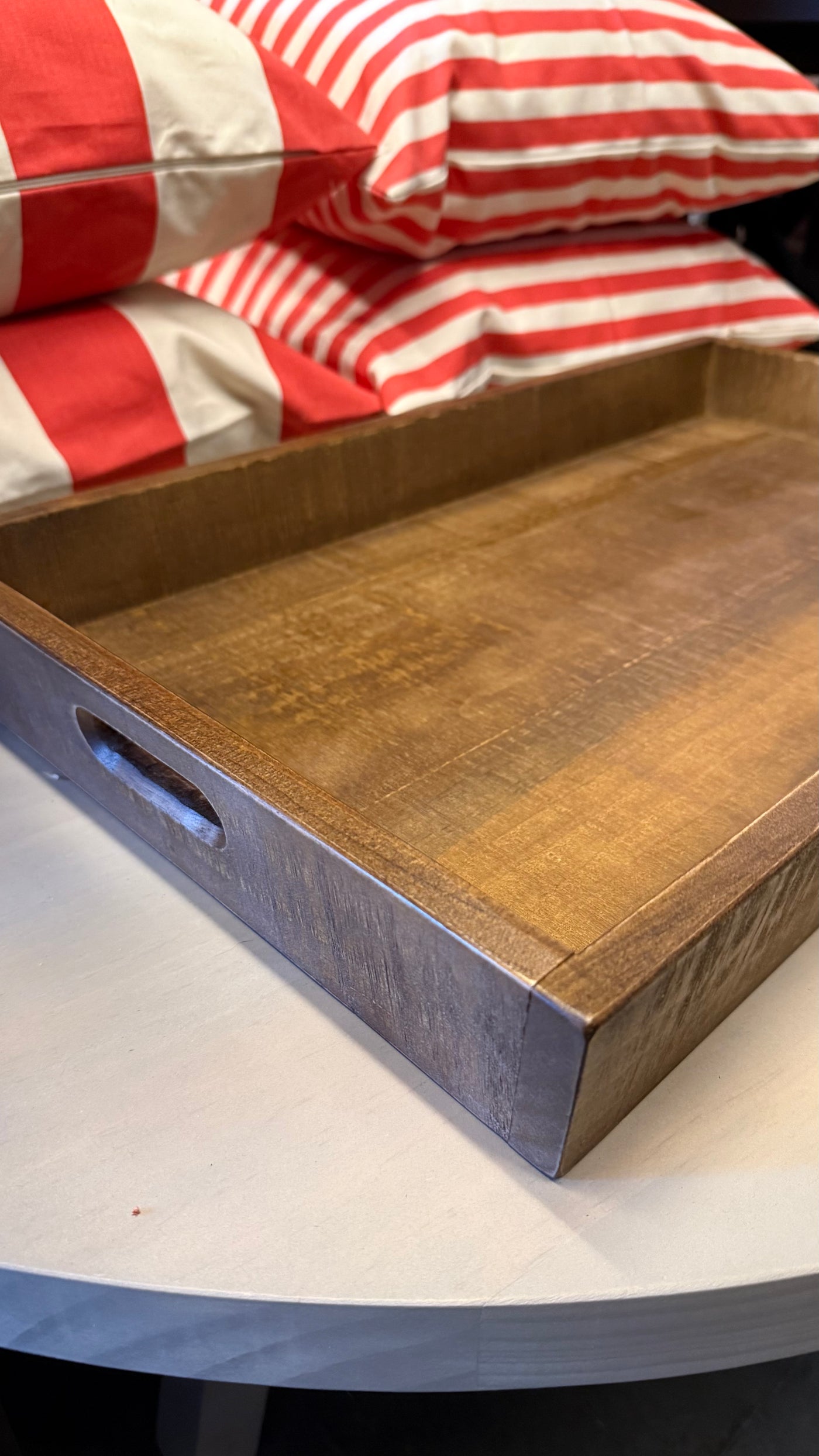 Bandeja de Trago — Pino Clear Aserrada Pátina Café 60x35x7