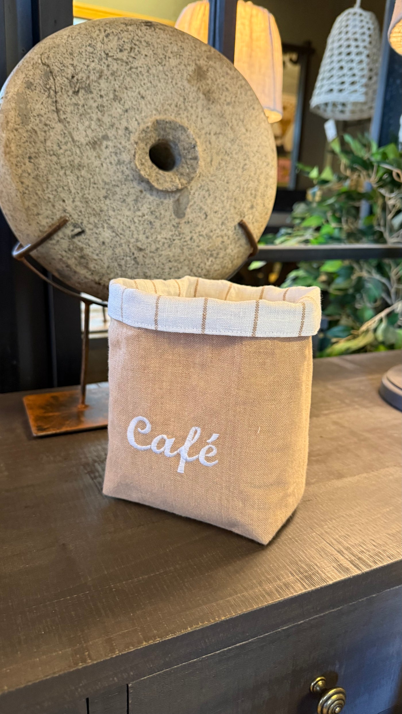 Bolsita bordada — Lino Caramelo Para Café 14x12x17