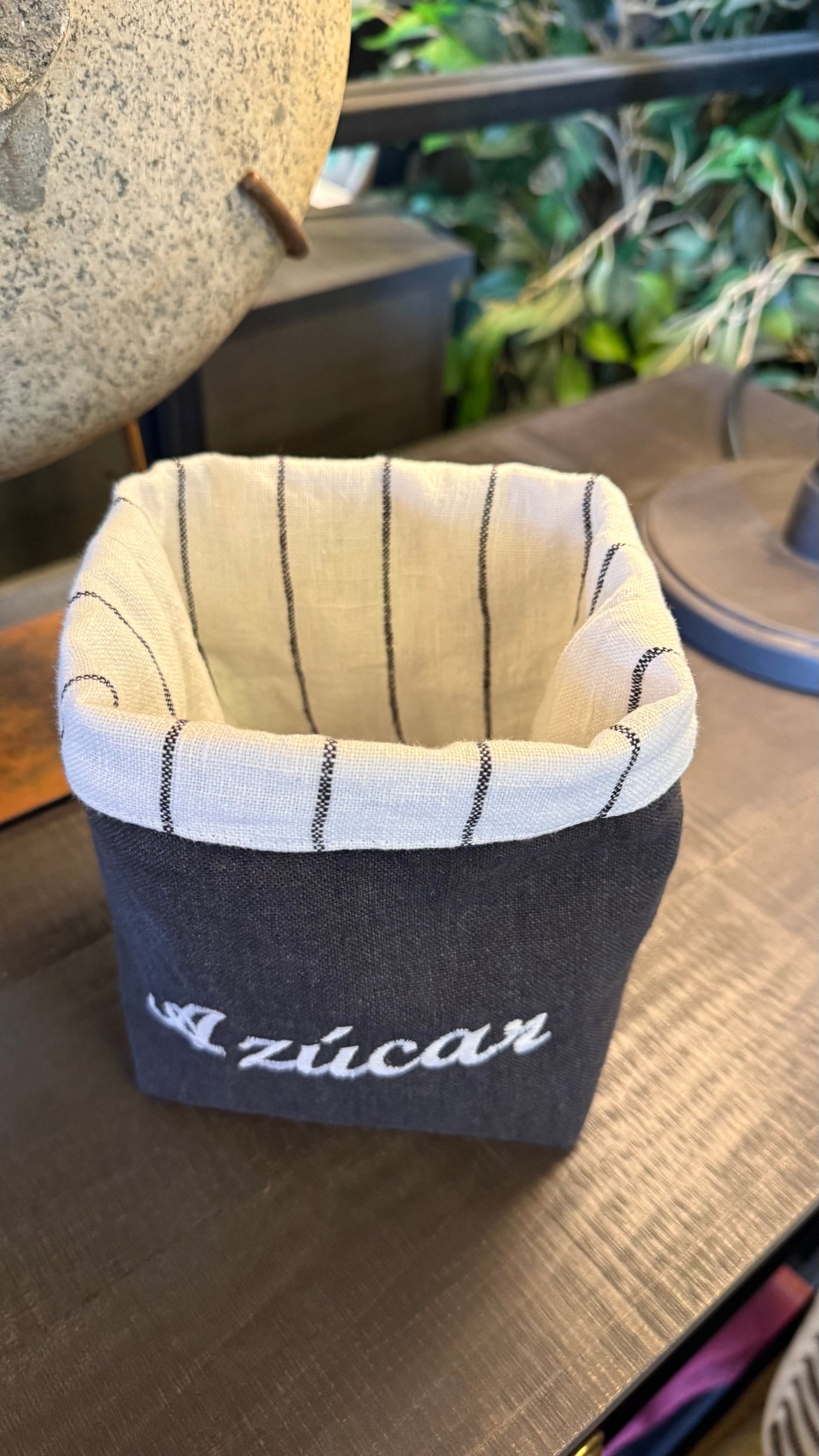 Bolsita bordada — Lino Marengo Para Azúcar 14x12x17