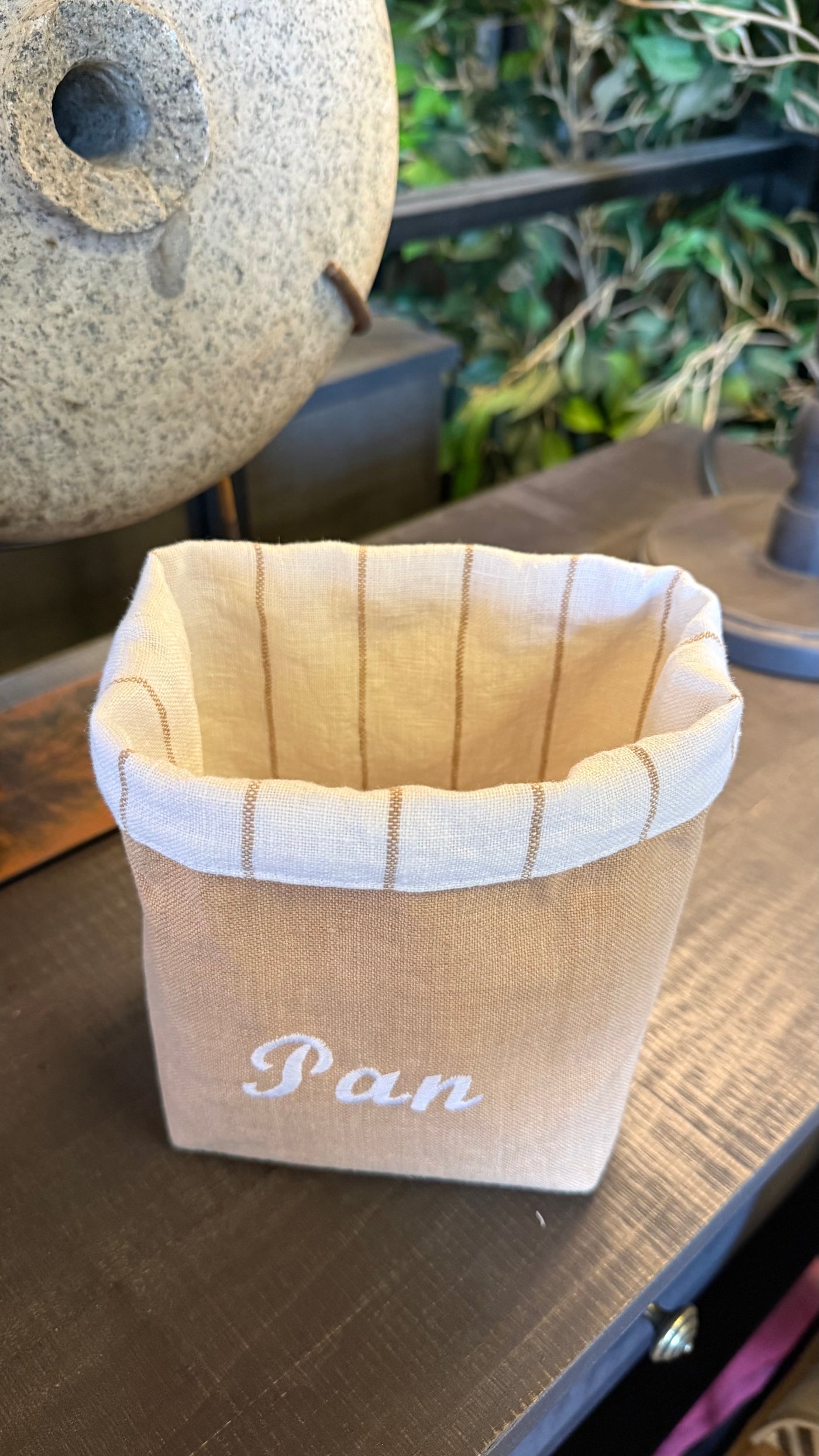 Bolsita bordada — Lino Caramelo Para Pan 14x12x17