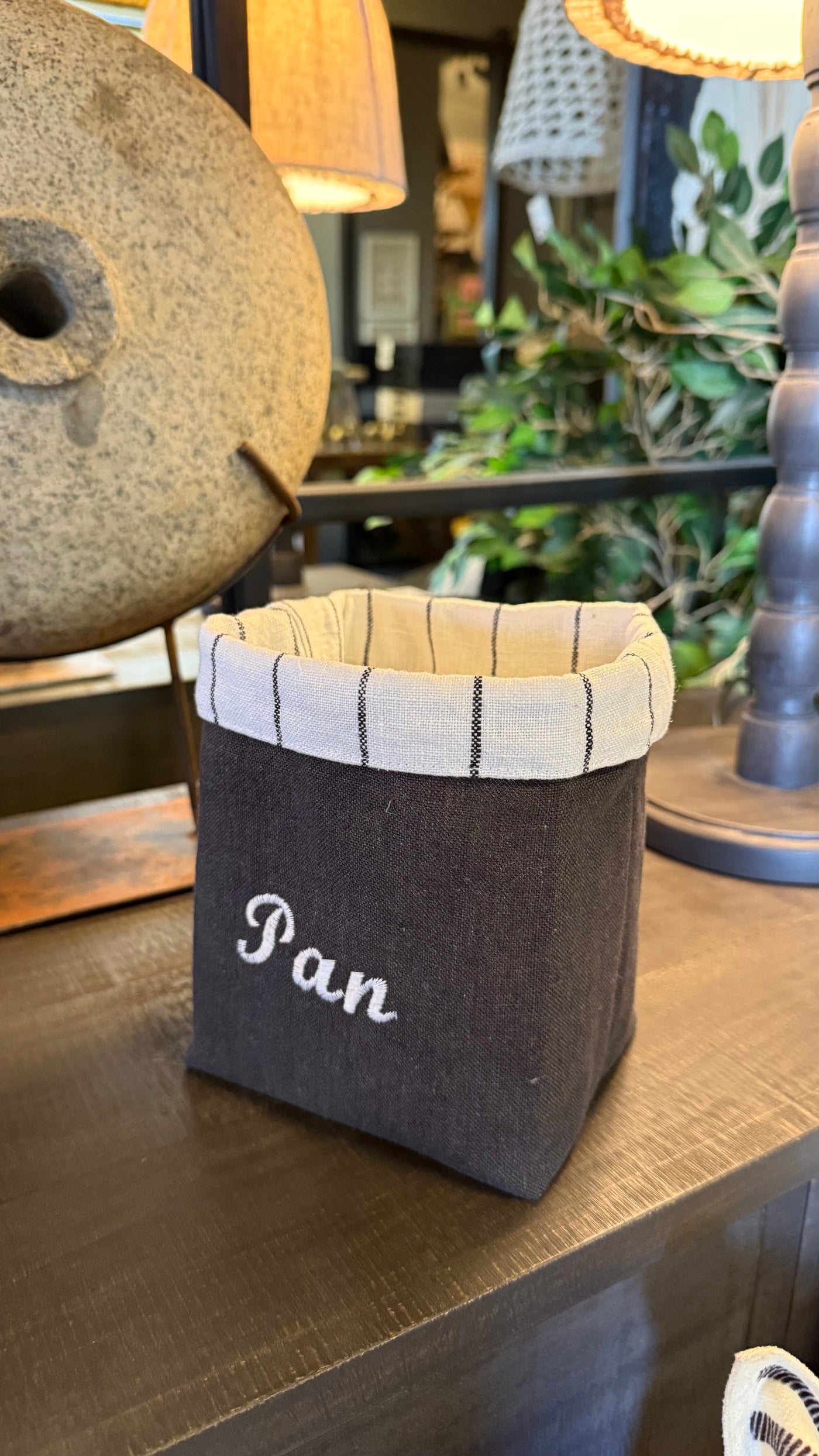 Bolsita bordada — Lino Marengo Para Pan 14x12x17