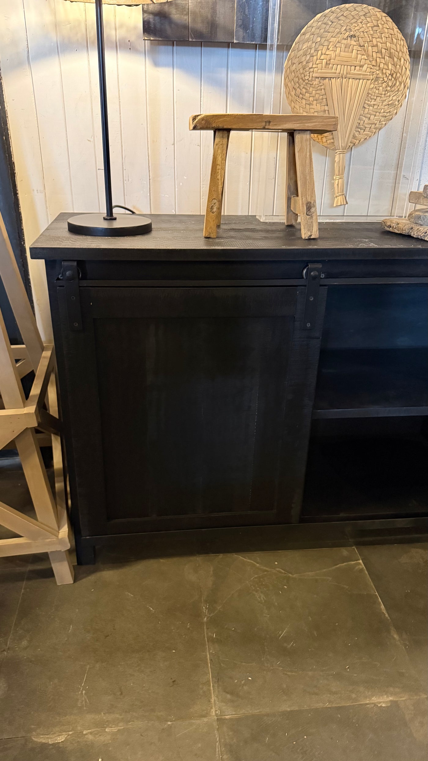 Mueble Puertas Correderas — Pátina Negra 160x40x76