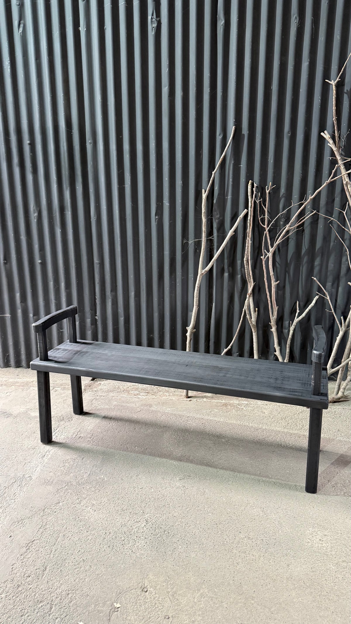Banqueta María — Pino Clear Aserreado Pátina Negra 130x35x60