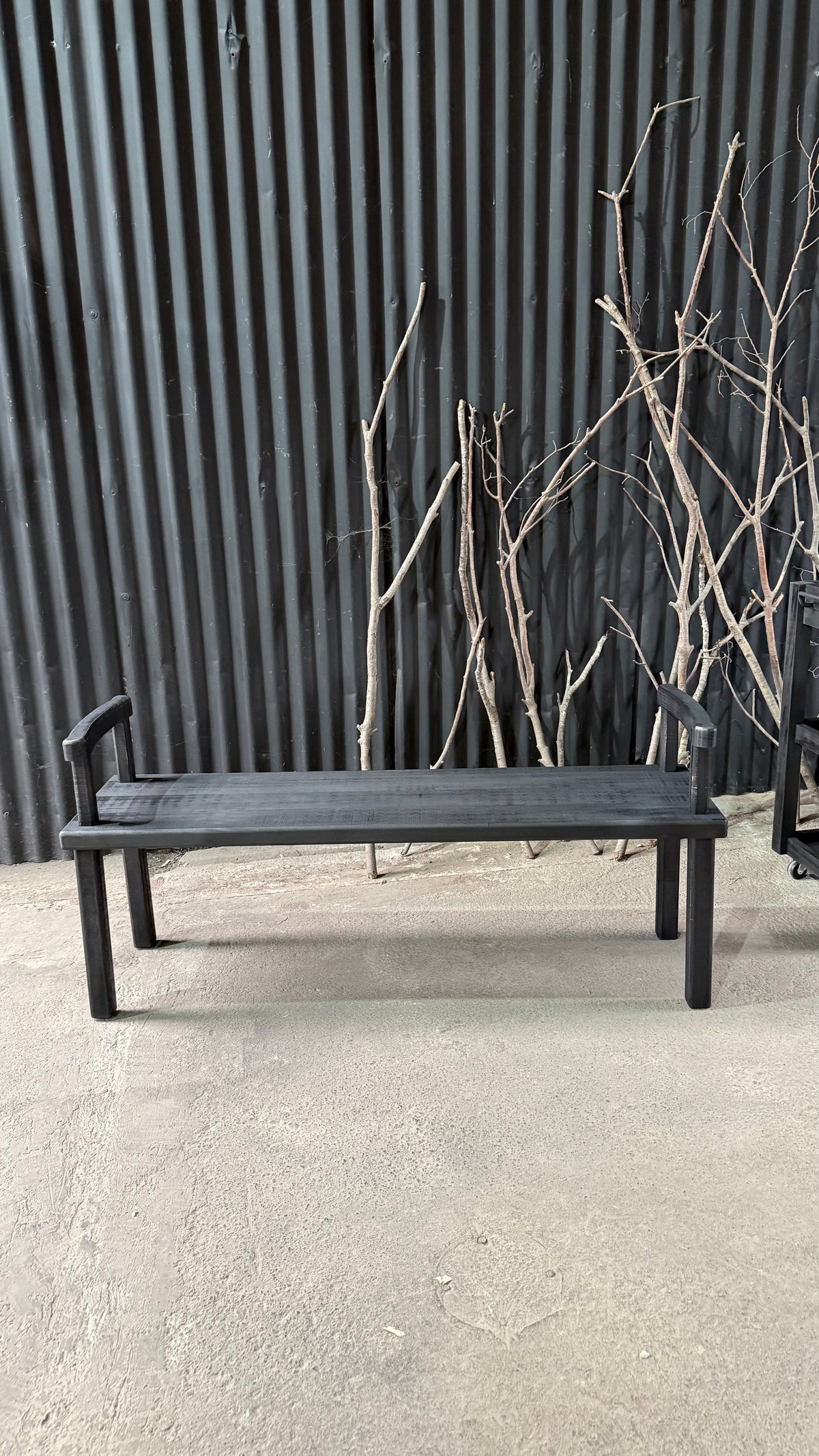 Banqueta María — Pino Clear Aserreado Pátina Negra 130x35x60