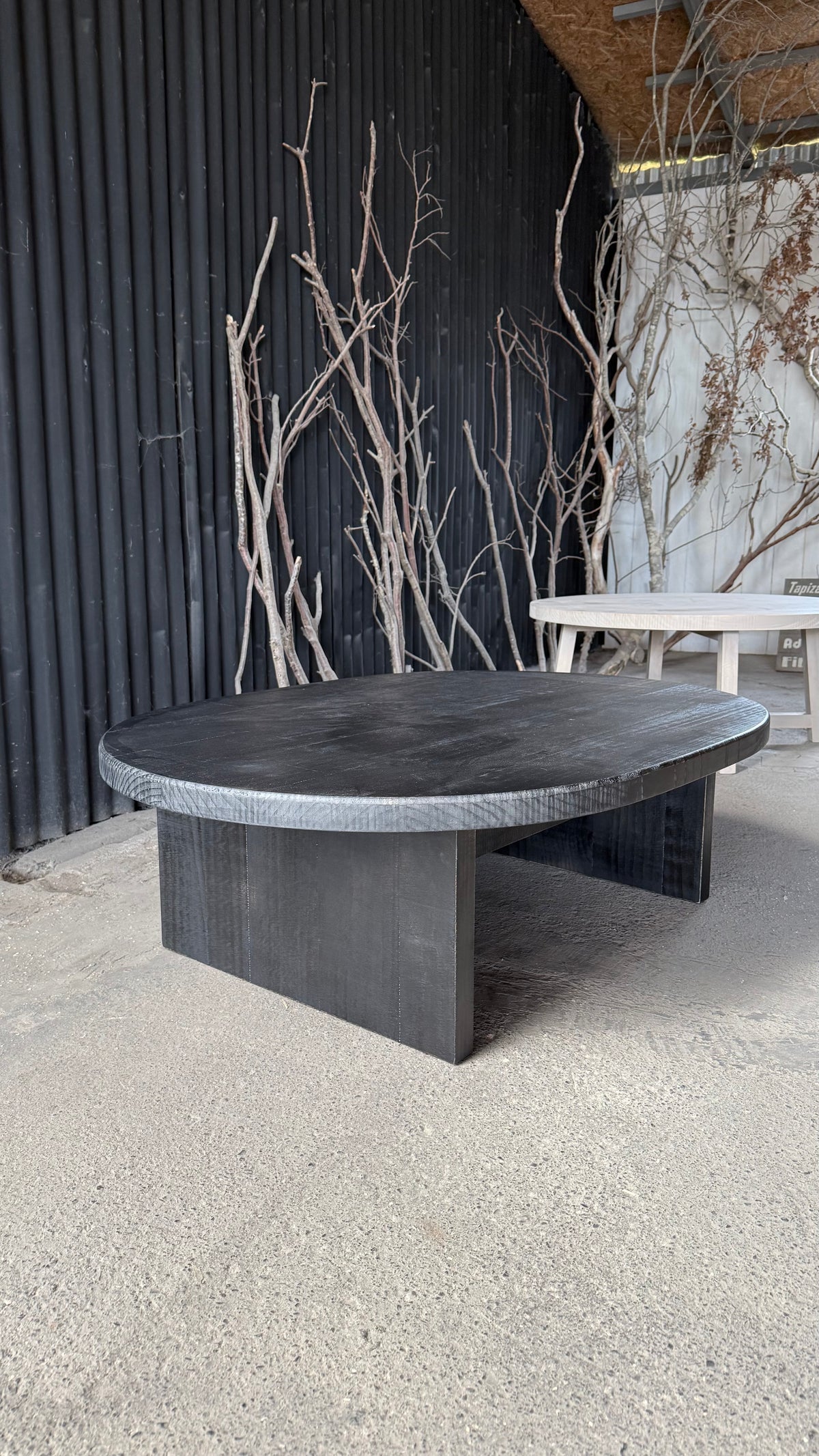 Mesa de Centro Ovalada — Pino Clear Aserreado Pátina Negra 120x90x37