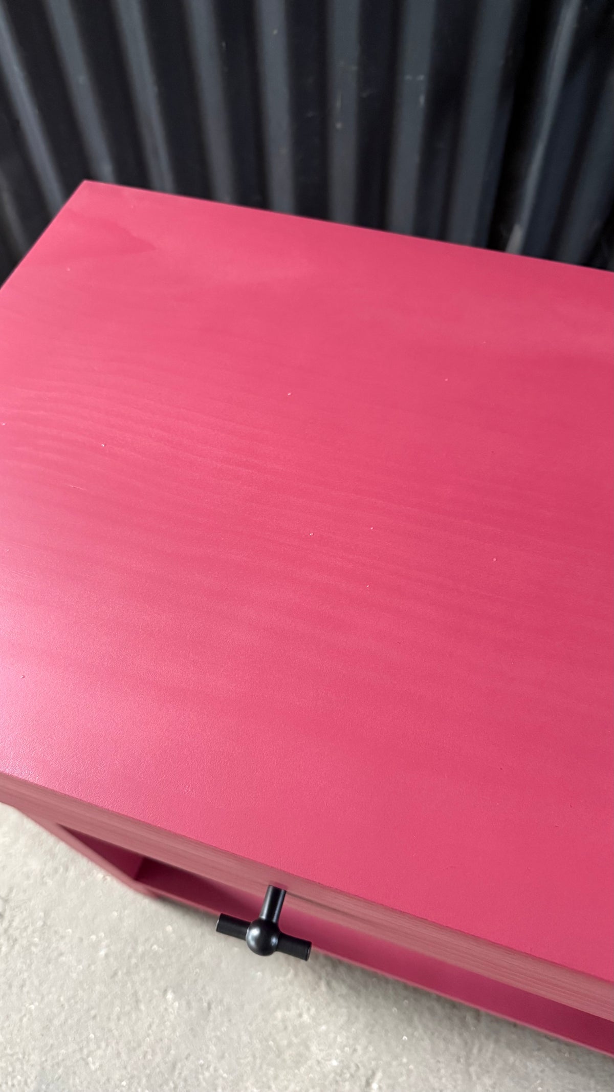 Arrimo Tres Cajones — Repisa Tablitas Pino Clear Color Guinda 150x40x78