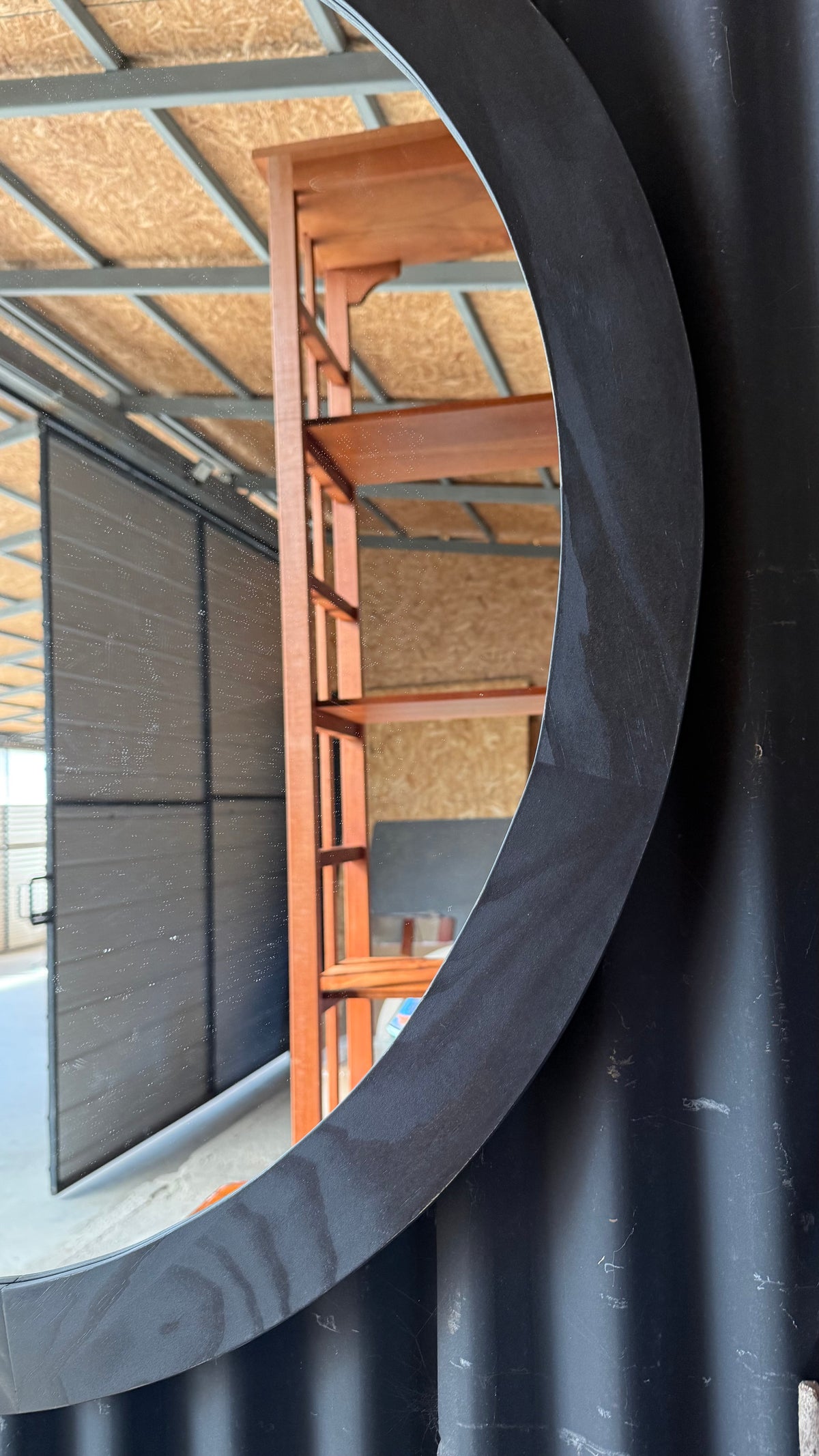 Espejo Redondo — Madera Pino Clear Pátina Negra 100x100