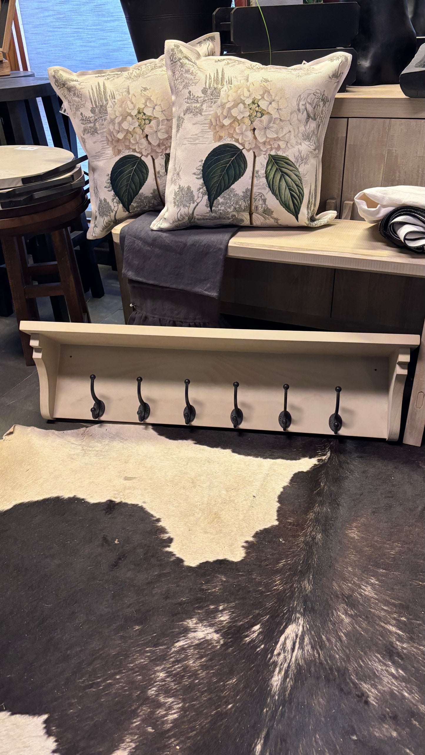 Percha paula teñido rústico 90 cm