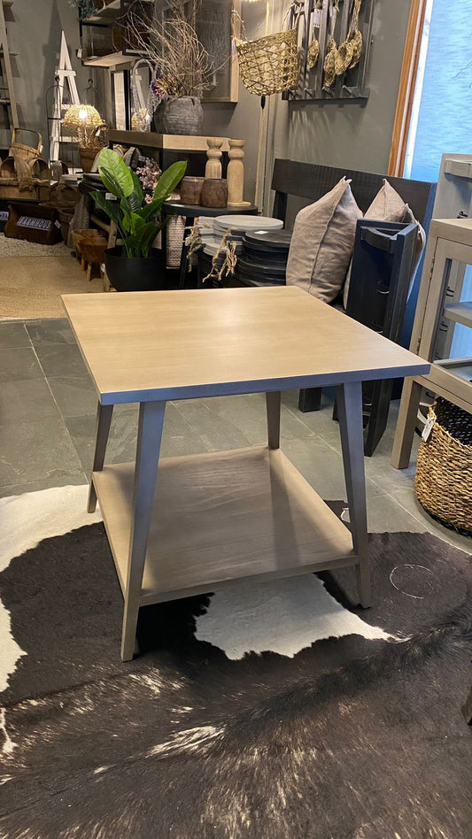 Mesa lateral Angela 60x60x60 teñido rústico