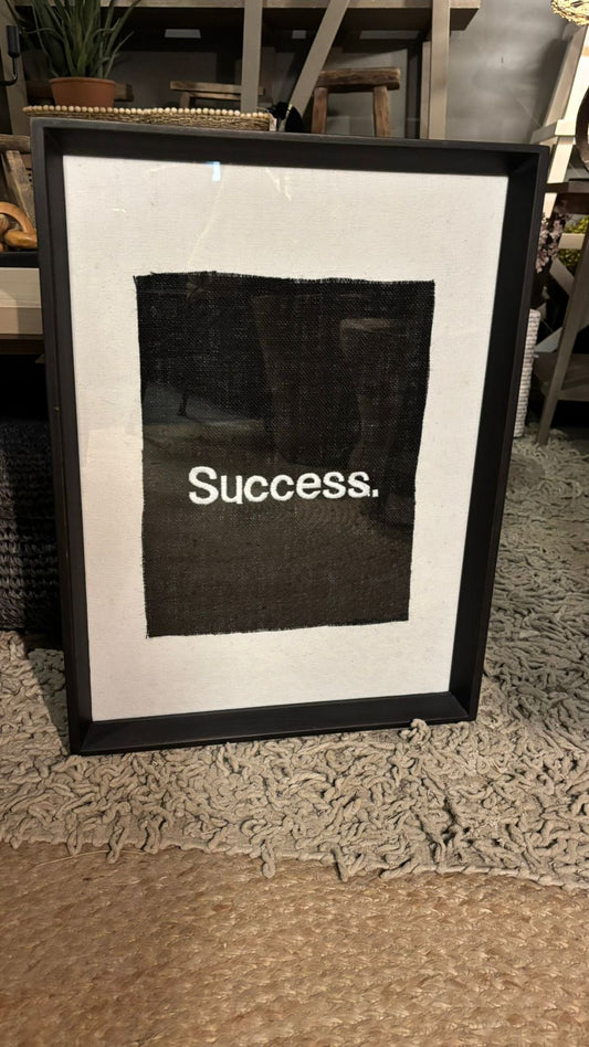 Marco negro fondo lino blanco 44x59 success blanco