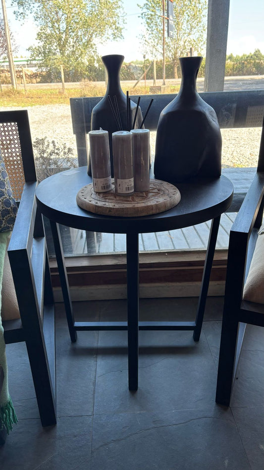 Mesa lateral amelia 58x60 pátina negra