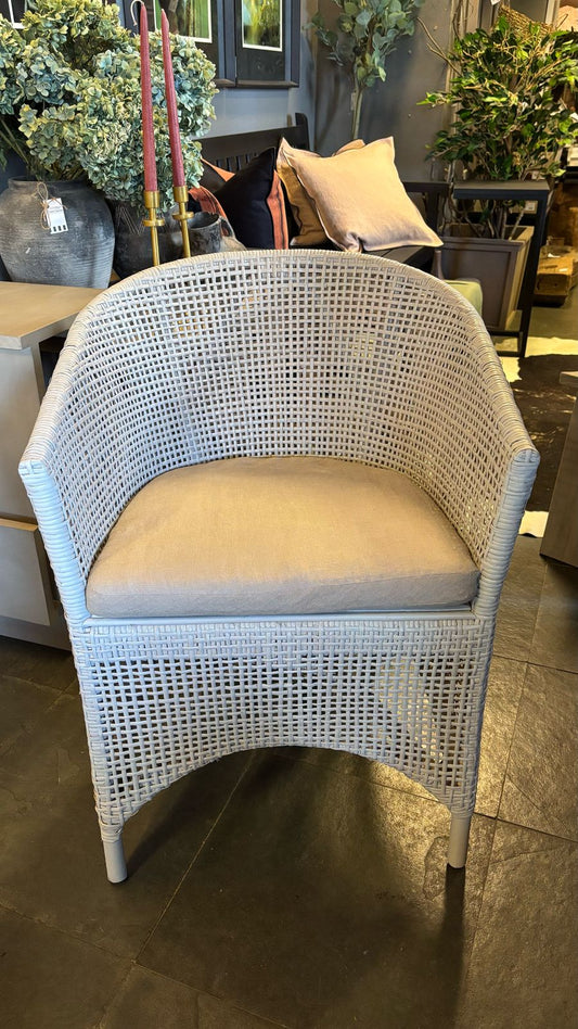 Sitial rattan blanco envejecido cojín lino natural