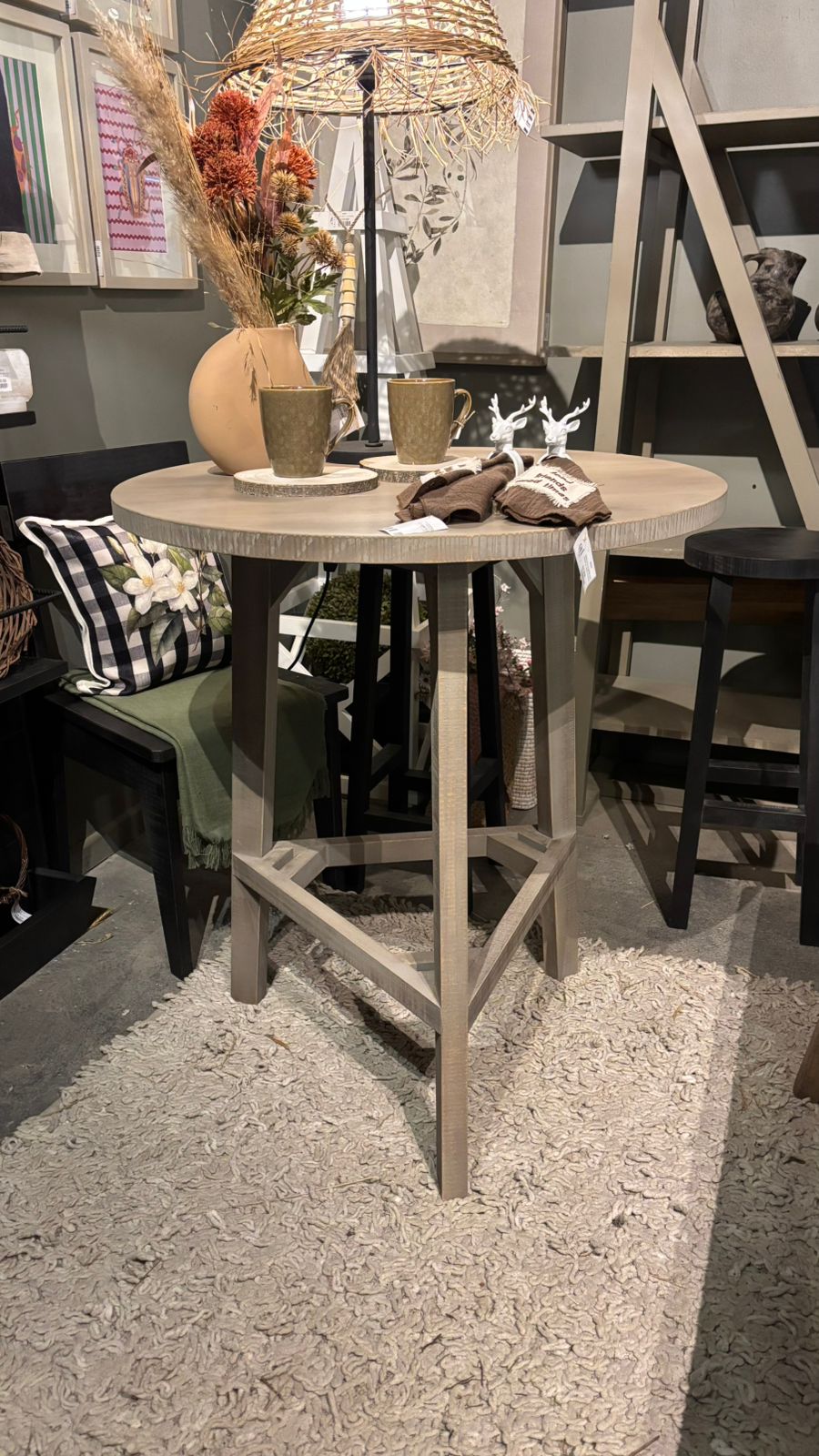 Mesa para café 80x90 teñido rústico oscuro