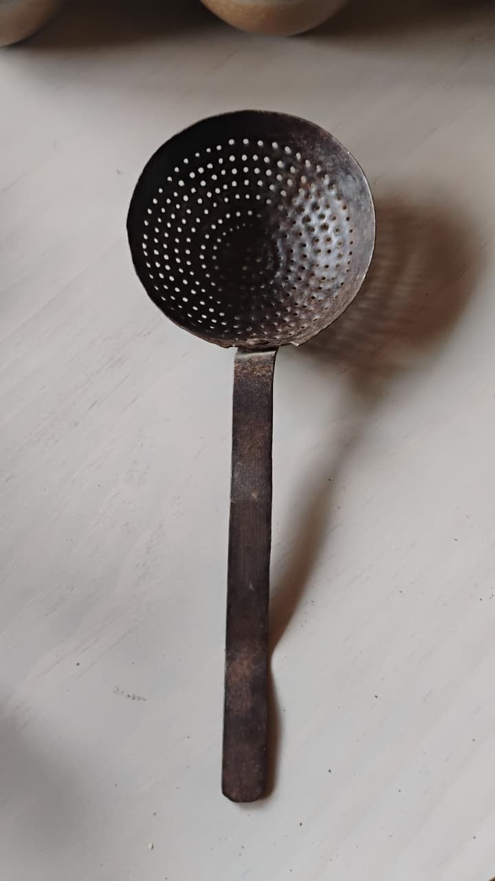 Espumadera antigua chica