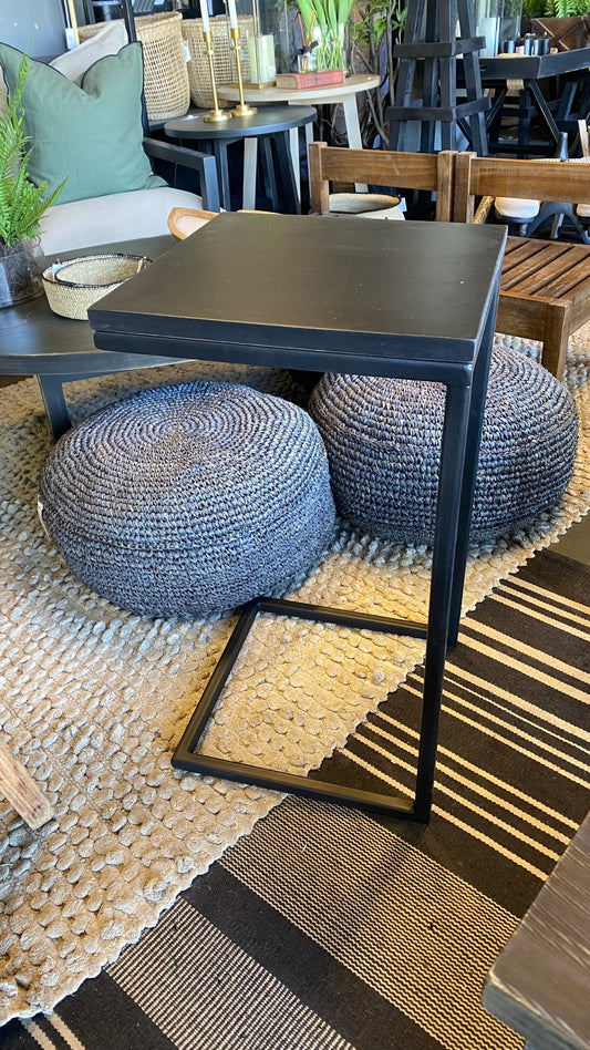 Mesita auxiliar 35x35x65 pátina negra