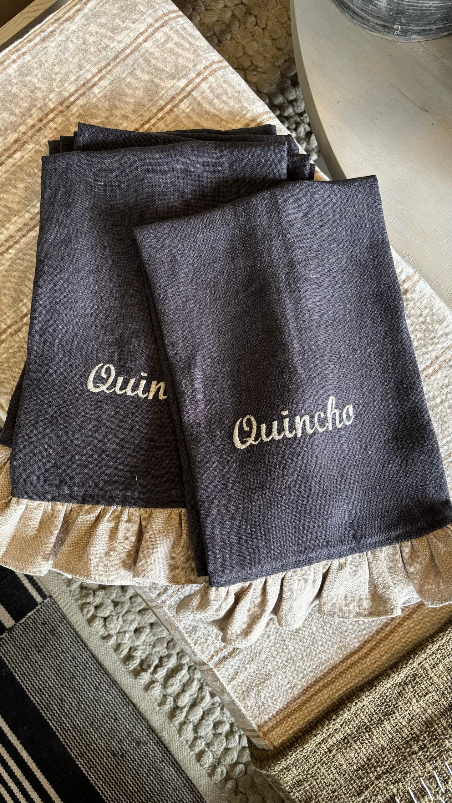 Paño lino marengo vuelos natural bordado quincho