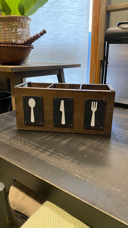 Porta cubierto con separaciones teñido Café