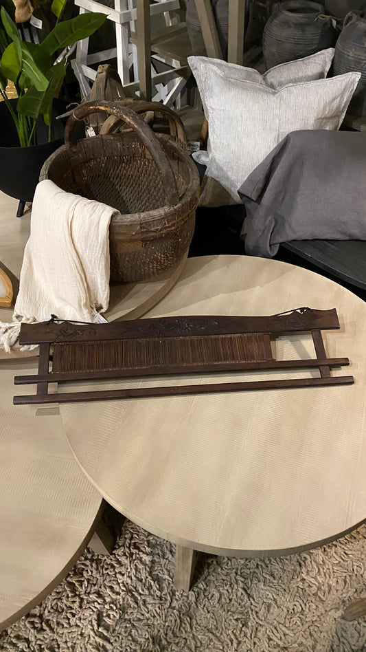 Colgador de madera 81x21