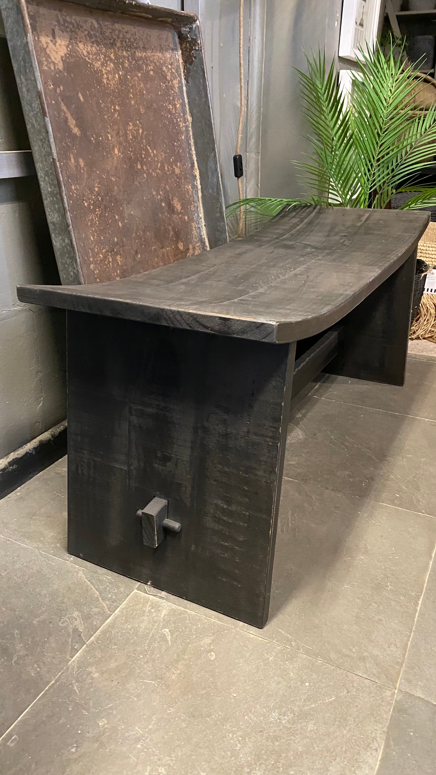 Huanco largo pátina negra 100x38x45