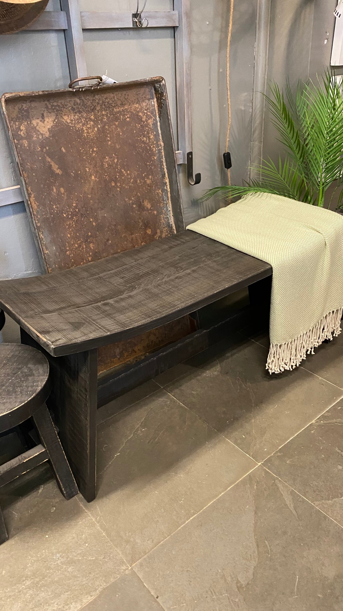 Huanco largo pátina negra 100x38x45