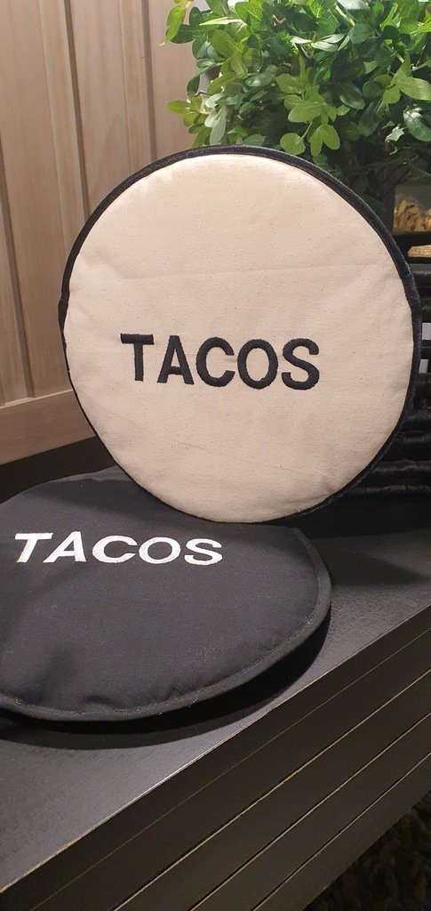 Funda taco bordada blanca