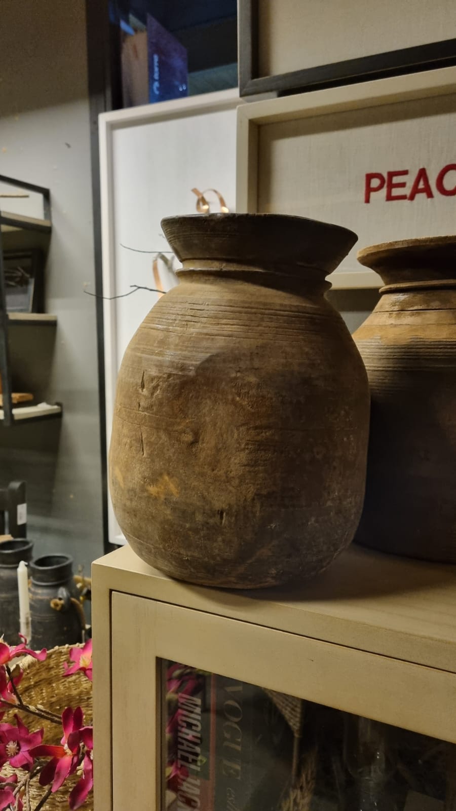 Maceta de madera antigua