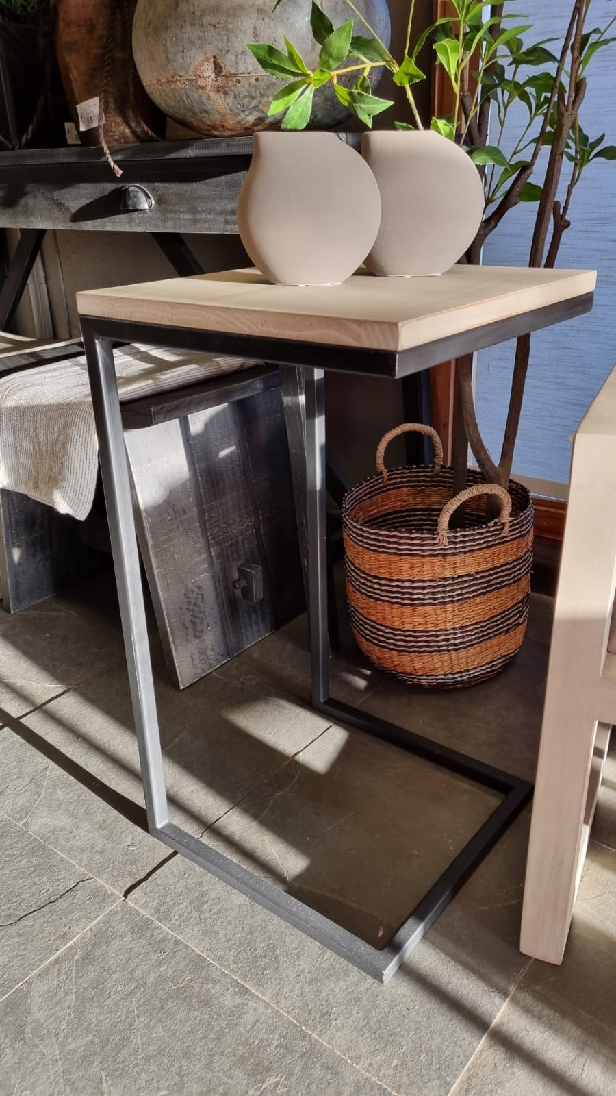 Mesita auxiliar 35x35x65 rustico claro